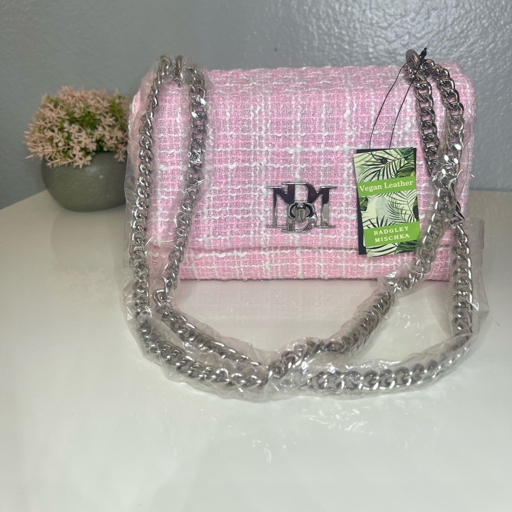 Badgley Mischka Light Pink Tweed Shoulder Bag with Silver Chain